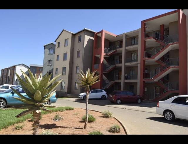 2 BEDROOM APARTMENT FOR SALE IN JABULANI